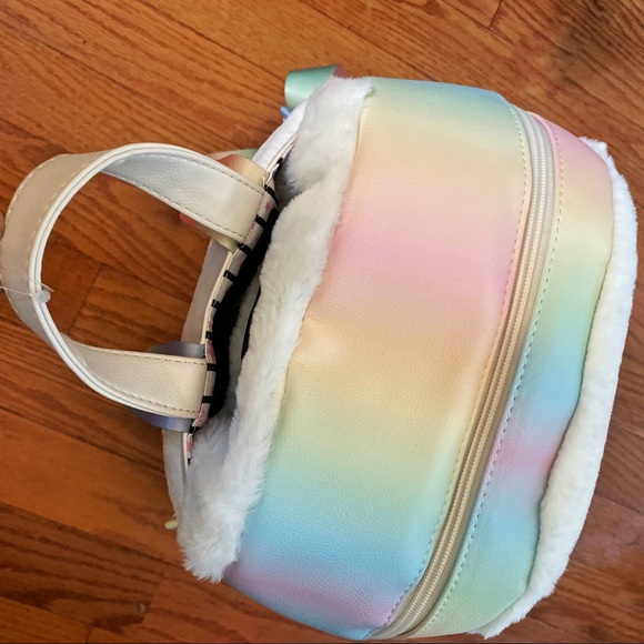 Betsey Johnson white fuzzy furry unicorn hood rainbow big zip up backpack bag - Picture 8 of 8